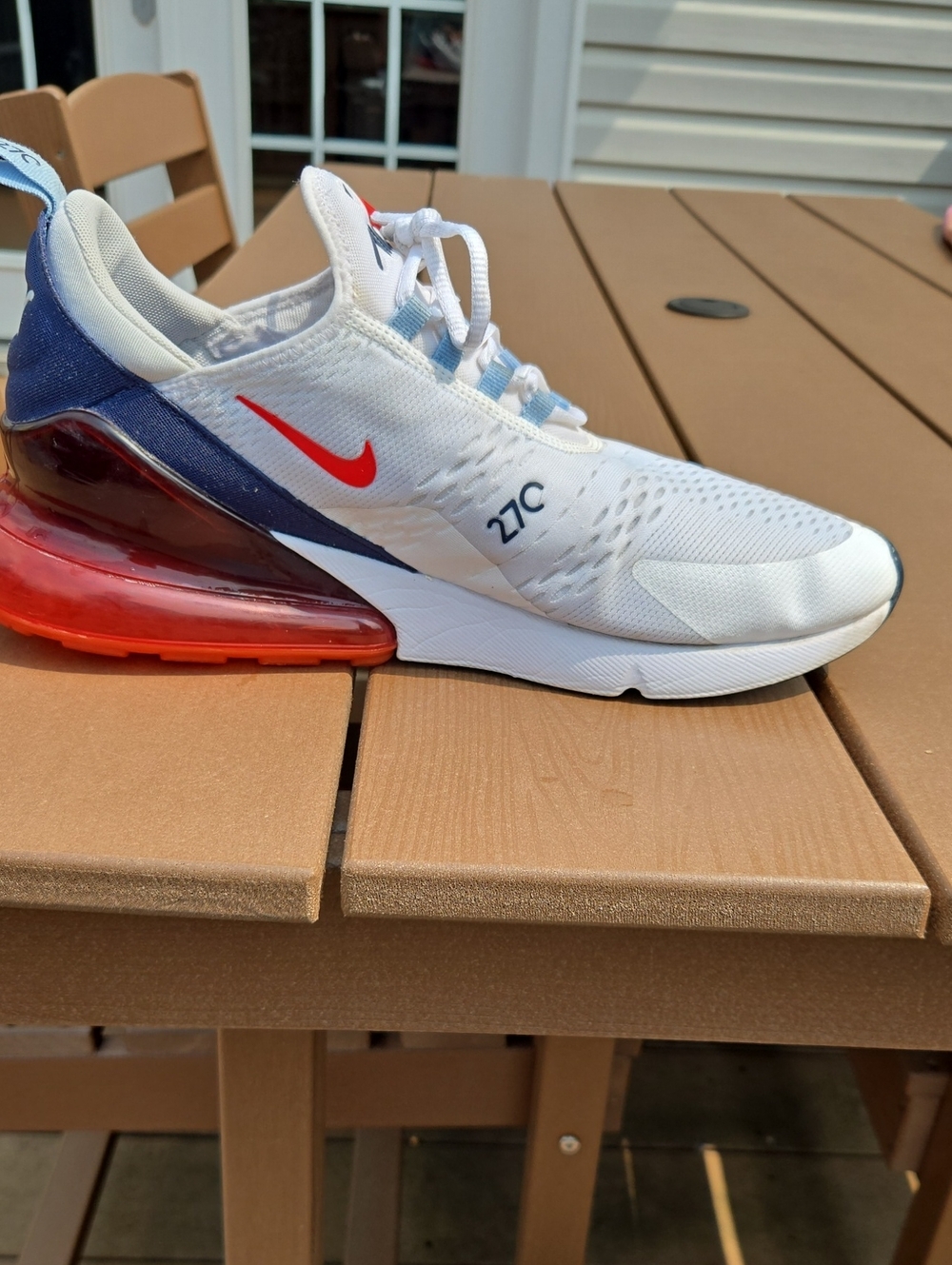 Nike Air Max 270 - Picture 8 of 9